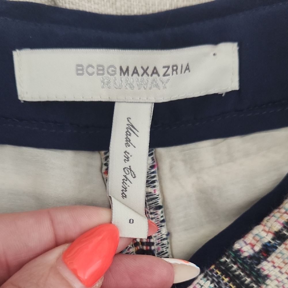 BCBGMaxAzria Navy and Cream Patterned Shorts - Picture 3 of 4